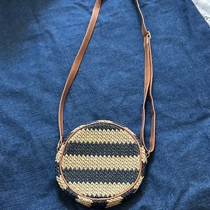 Elegant Black and Tan Striped Crossbody Bag